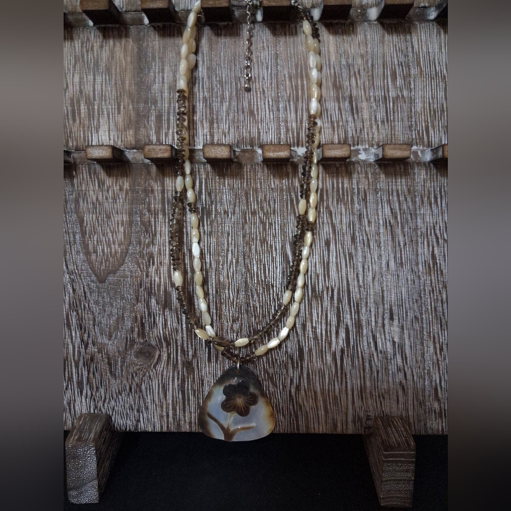 Vintage Mother Of Pearl & Glass Multi Bead Pendant Necklace